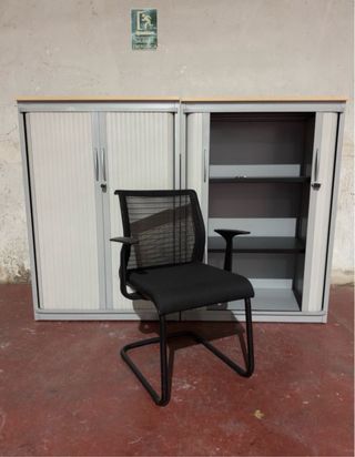 ARMARIOS METÁLICOS Y PVC. PUERTAS PERSIANA 130x90