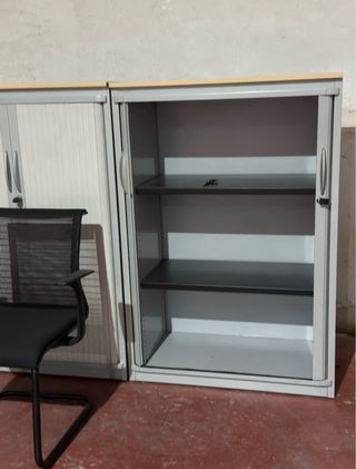 ARMARIOS METÁLICOS Y PVC. PUERTAS PERSIANA 130x90