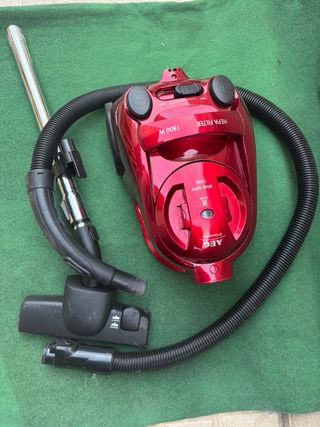 Aspiradora AEG Viva Spin 1800W HEPA