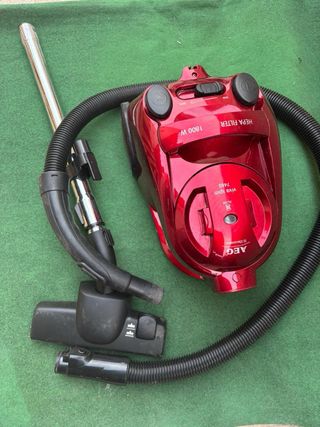 Aspiradora AEG Viva Spin 1800W HEPA