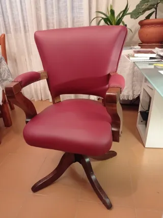 Silla antigua oficina años 40 cuero y madera