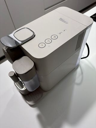 Cafetera DeLonghi Lattissima One