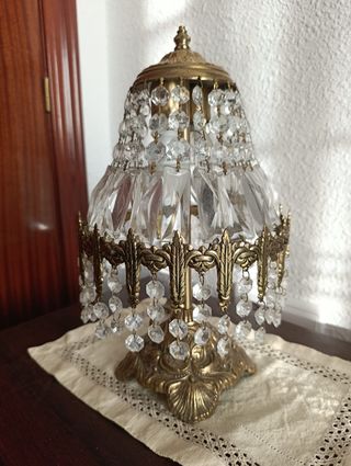 Lámpara de mesa antigua de cristal y metal