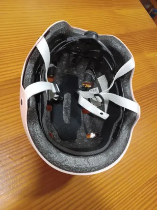 Patines de cuatro ruedas paralelas talla 36.