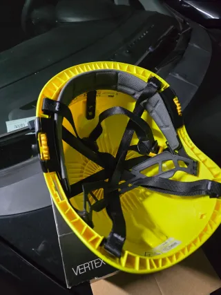 Casco Petzl escalada y trabajo vertical