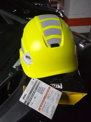 Casco Petzl escalada y trabajo vertical