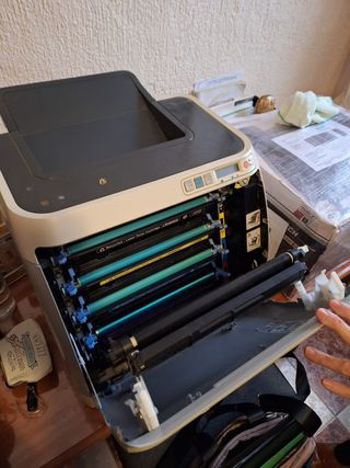 Impresora Láser HP Color LaserJet 2600n