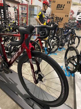 BH RS1  5.5 Ultegra Di2 Roja TLF: 954370589