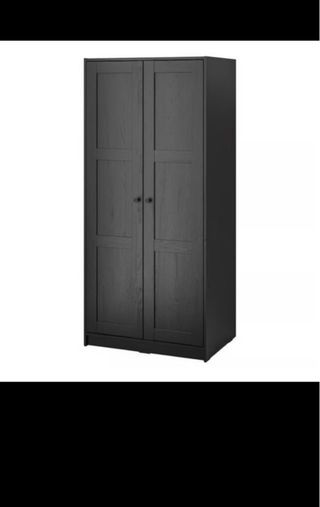 Armario de madera negro