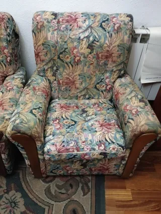 Sofá floral de 3 plazas y 2 sillones