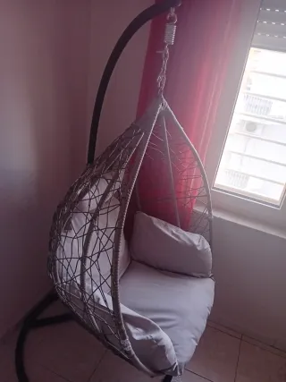 Sedia a dondolo sospesa beige/grigio