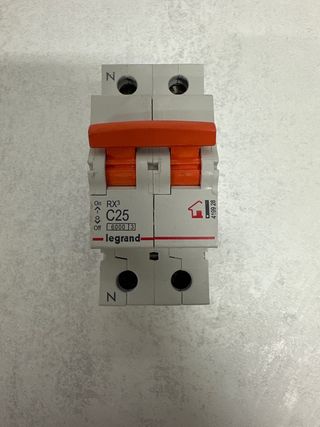 Interruptor Legrand 25A