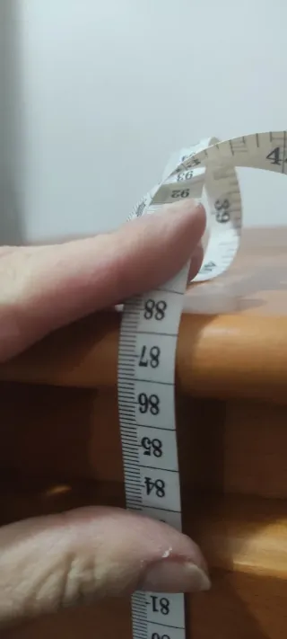 Cajonera de madera con ruedas