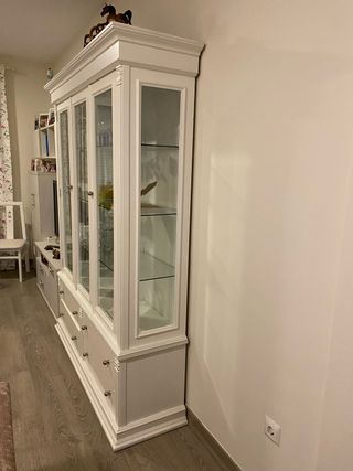 Vitrina blanca madera y cristal