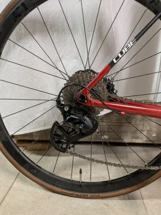 Bicicleta Cube Attain SL Roja Talla 56