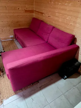 Sofá cama rosa de tela