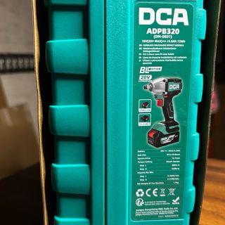 Llave de impacto inalámbrica DCA 20V