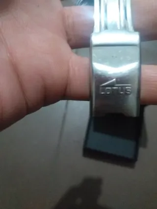 Reloj Lotus Plata y Blanco
