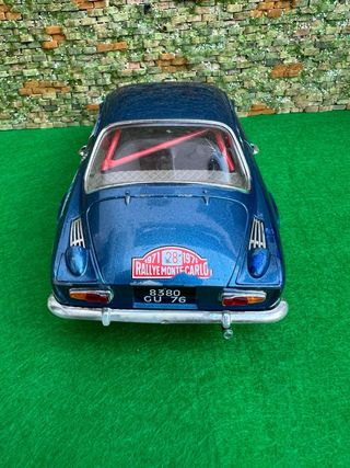 Alpine A110 – Bburago – Escala 1:16 (medidas 1.18)