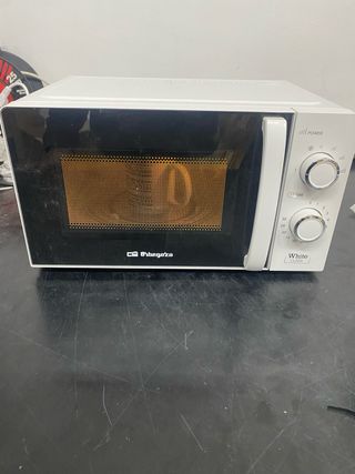 Microondas Orbegozo Blanco