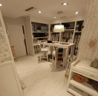 Instalación de tarima y rodapié