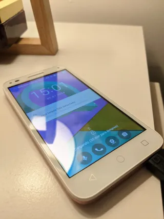 Alcatel U5 Bianco e Rosa