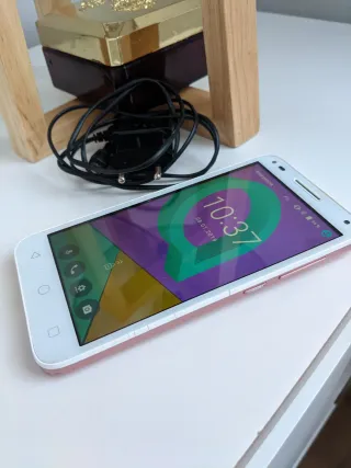 Alcatel U5 Bianco e Rosa