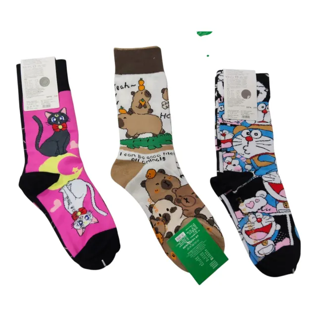Calcetín sanrio, capibara, Doraemon,gato, esponja