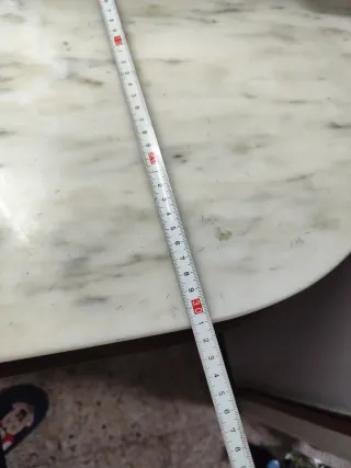 Recibidor antiguo de madera y mármol