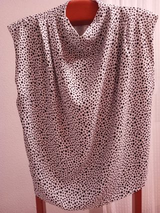 Blusa Topos Blanca y Negra