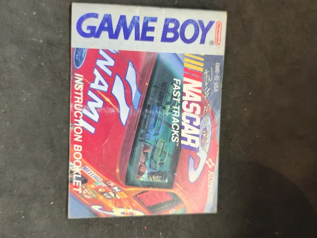 Game Boy Nascar Fast Track, gioco e manuale