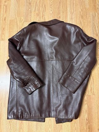 Chaqueta de piel marrón