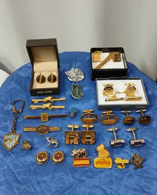 Lote Gemelos, Corbateros,  Pines...Vintage