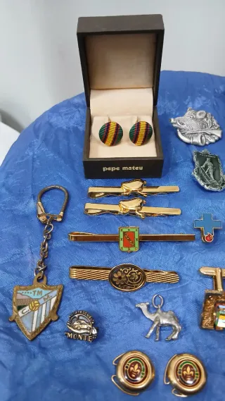 Lote Gemelos, Corbateros,  Pines...Vintage