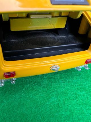 Ferrari 250 GT Berlinetta –Universal Hobbies- 1.18