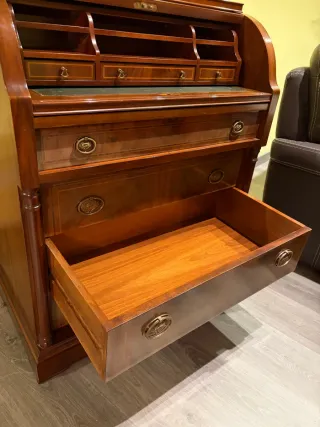 Escritorio antiguo francés con tapa