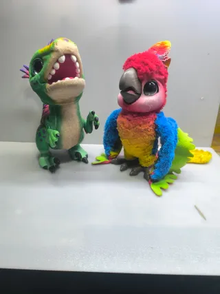 Loro y dinosaurio FurReal
