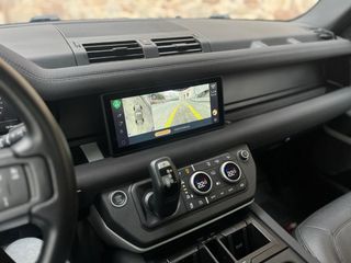 Land Rover Defender 2022