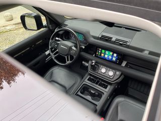 Land Rover Defender 2022