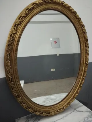 Espejo Ovalado Antiguo Dorado
