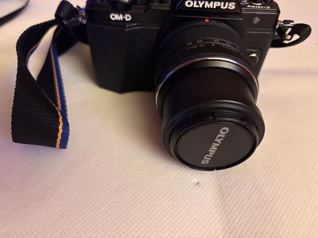 Olympus OM-D E-M10 Mark II Cámara