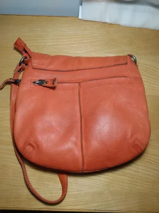 Bolso bandolera piel naranja SALVADOR BACHILLER