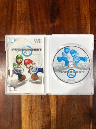 Mario Kart Wii con 2 volanti wii
