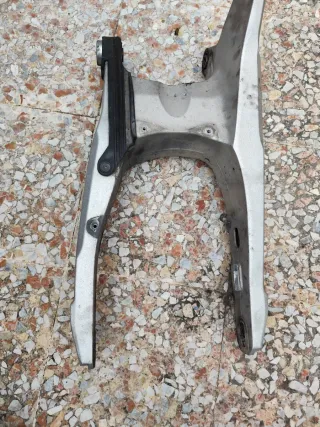 Basculante Yamaha MT 03 660