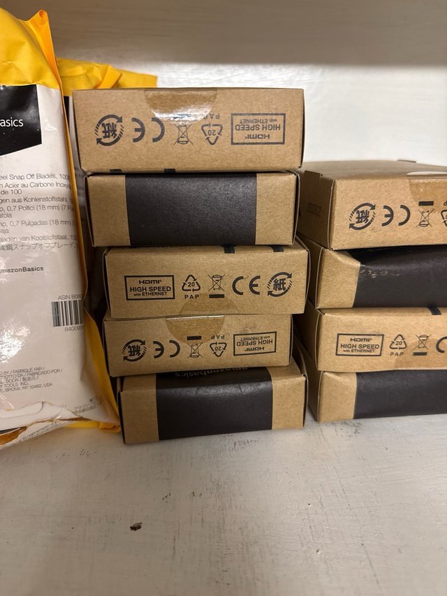 9 ud Cable HDMI Amazon Basics 1.8m