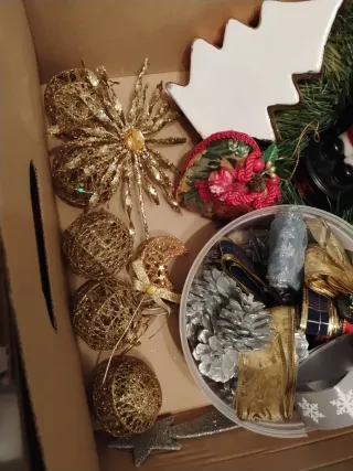 Lote adornos Navidad: Santa, árbol, piñas