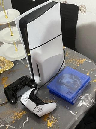 Consola PS5 + 2 Mandos + Juegos