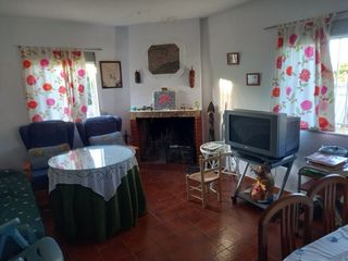 Se vende parcela con Casa de Campo a 8kmde Caceres