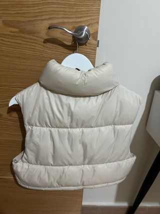 Chaleco beige stradivarius