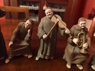 7 Statuine ceramica banda frati musicisti
